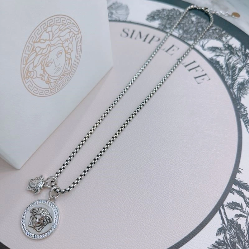 Versace Necklaces Seasonal 208368