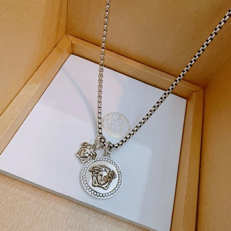 Versace Necklaces Seasonal 208368