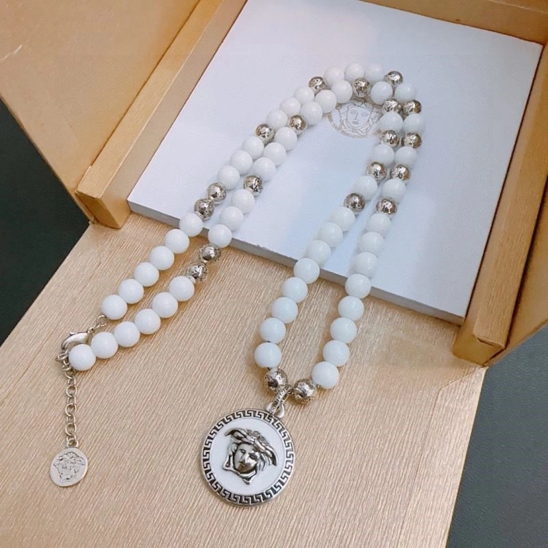 Versace Necklaces Trendsetting 208360