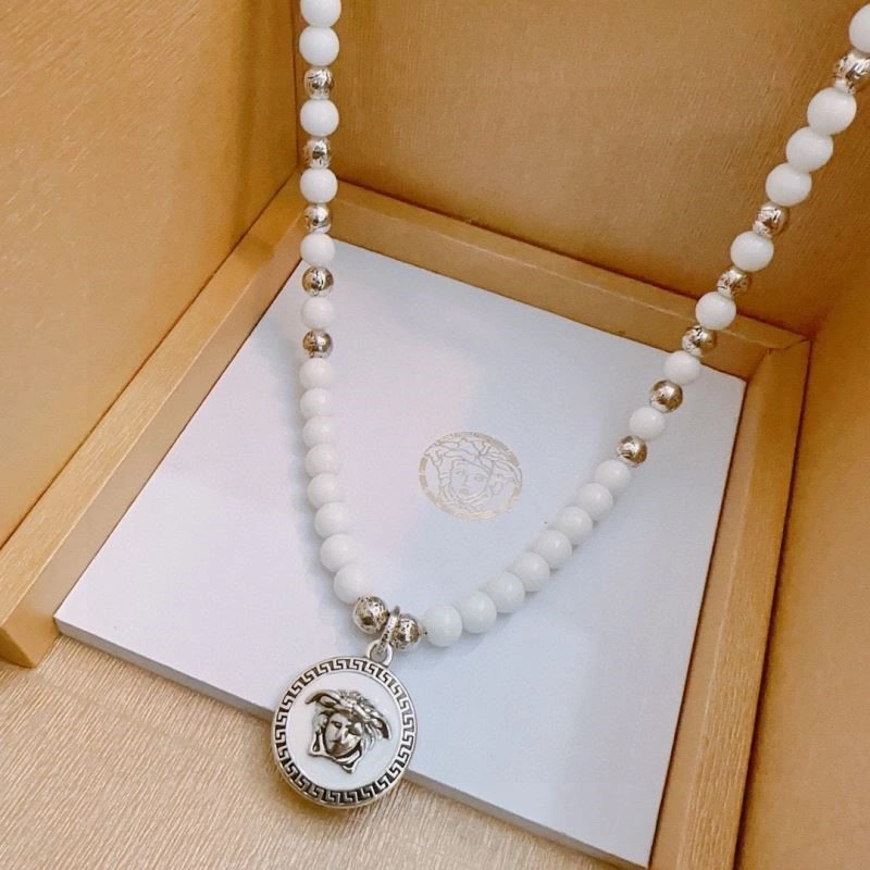 Versace Necklaces Trendsetting 208360
