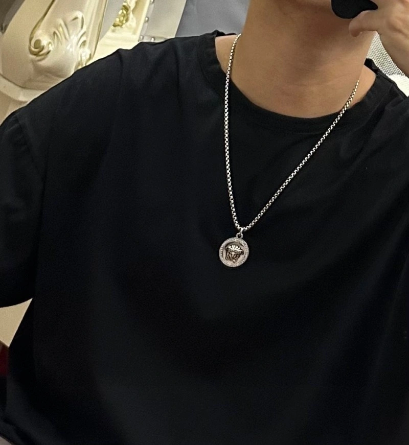 Versace Necklaces UrbanChic 208354