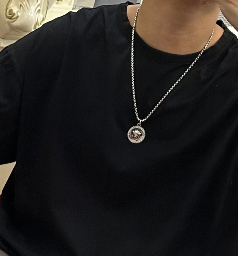 Versace Necklaces UrbanChic 208354