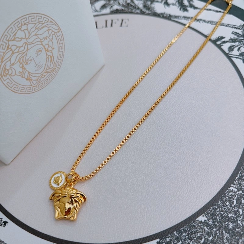 Fashionable Versace Necklaces 207670