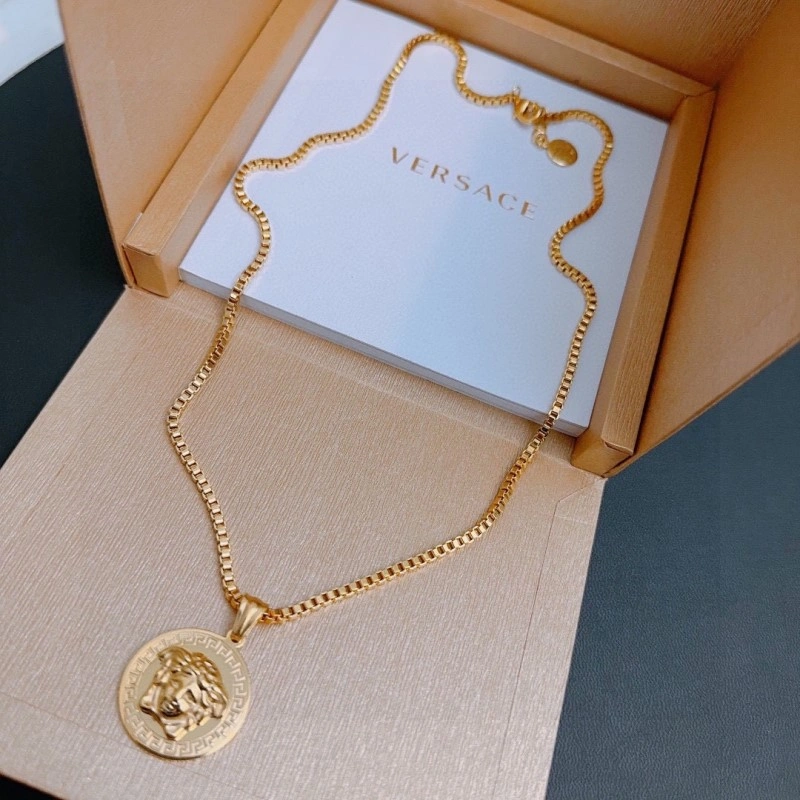 Versace Necklaces Sophisticated 207655
