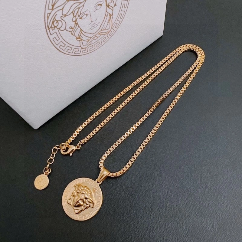 Versace Necklaces Sophisticated 207655