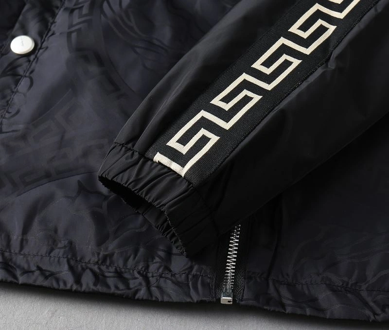 EyeCatching Versace Outwear 175656