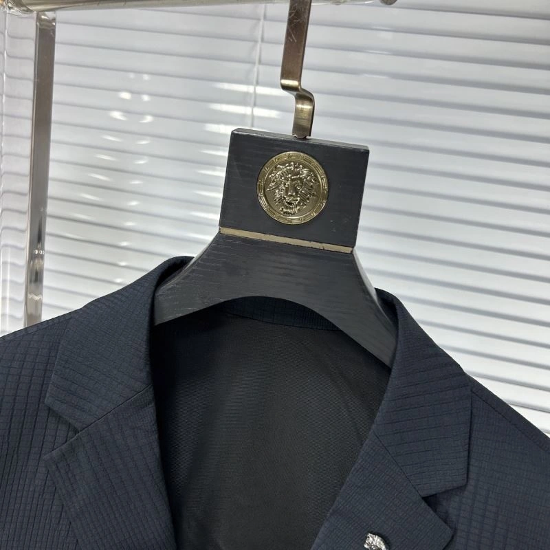 Versace Outwear Versatile 175379