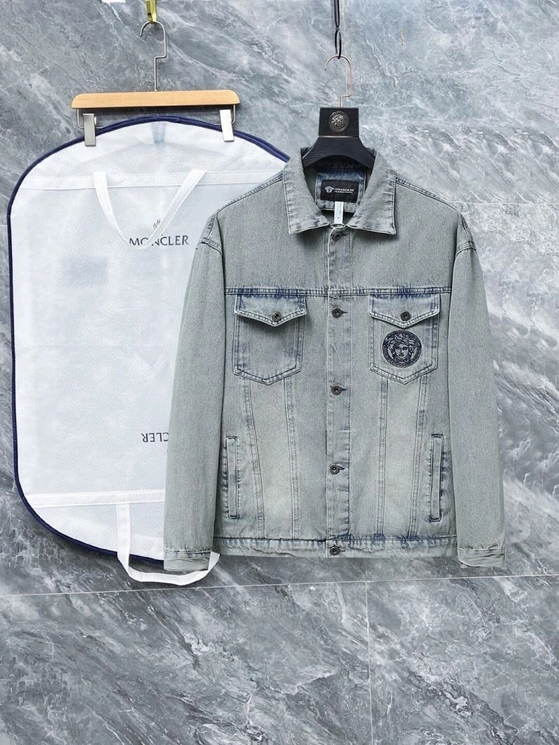 Versace Outwear TimelessDesign 175286
