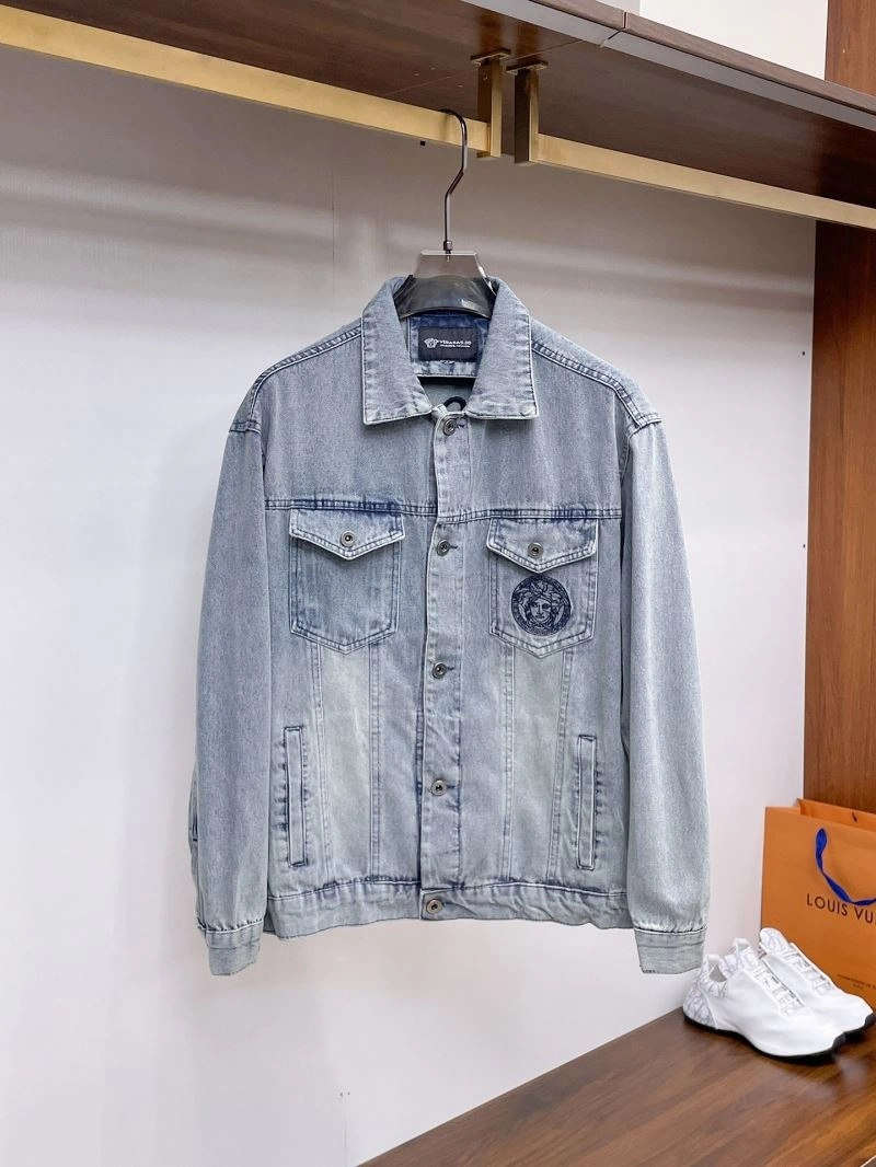 Efficient Versace Outwear 175277
