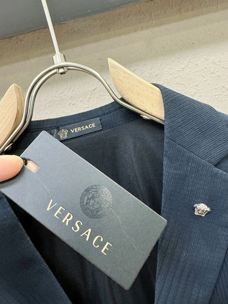 Versace Outwear Resilient 175206