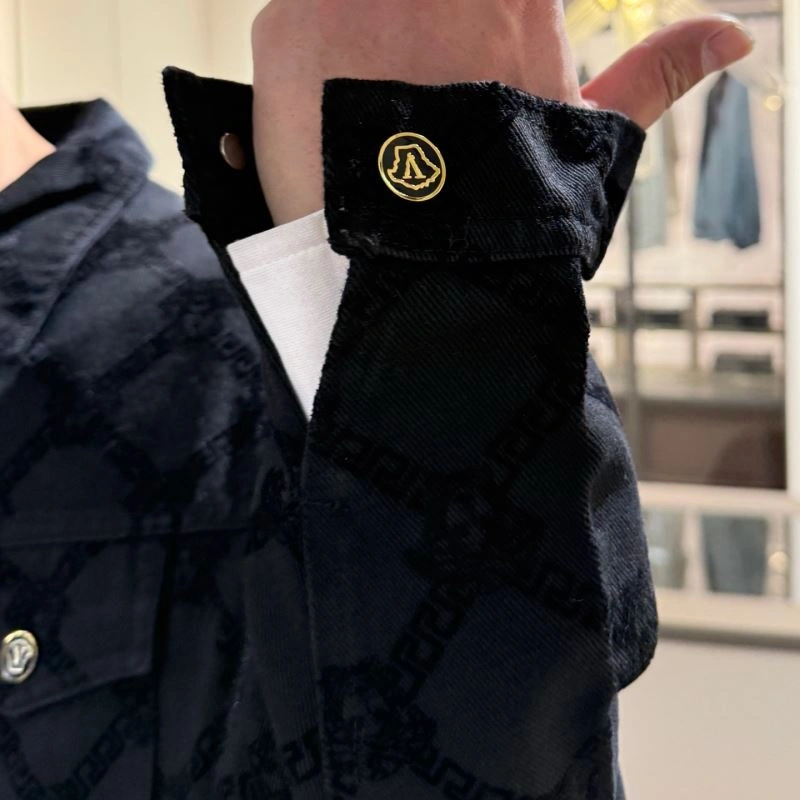 Lightweight Versace Outwear 175251
