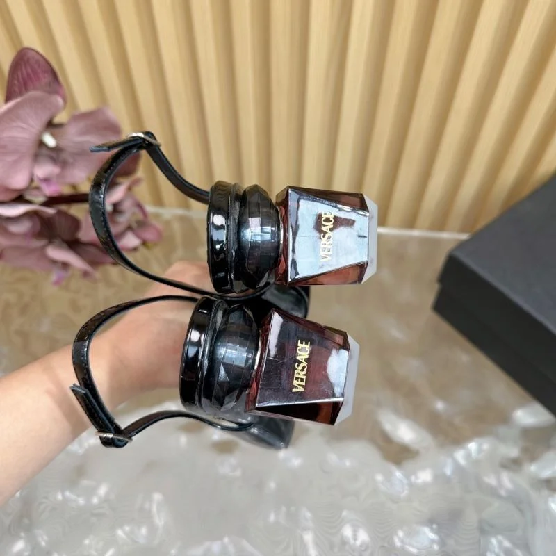 Versace Sandals EasyMatch 37389