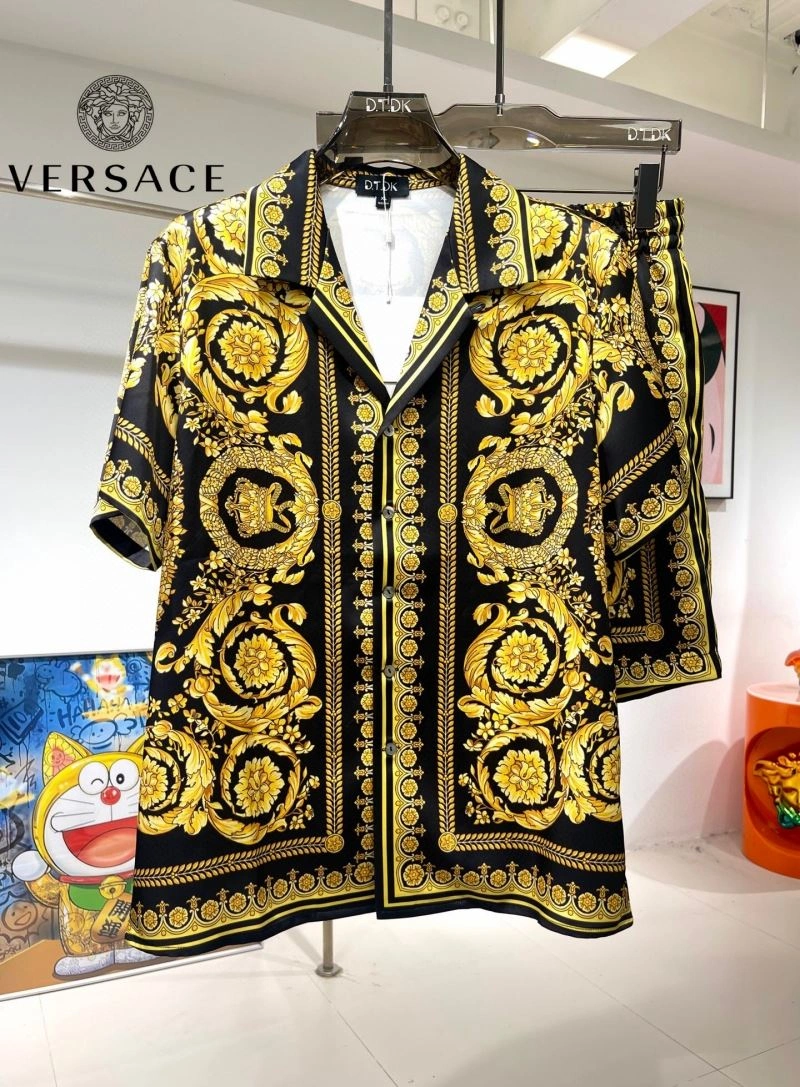 Refined Versace Short Suits 175151