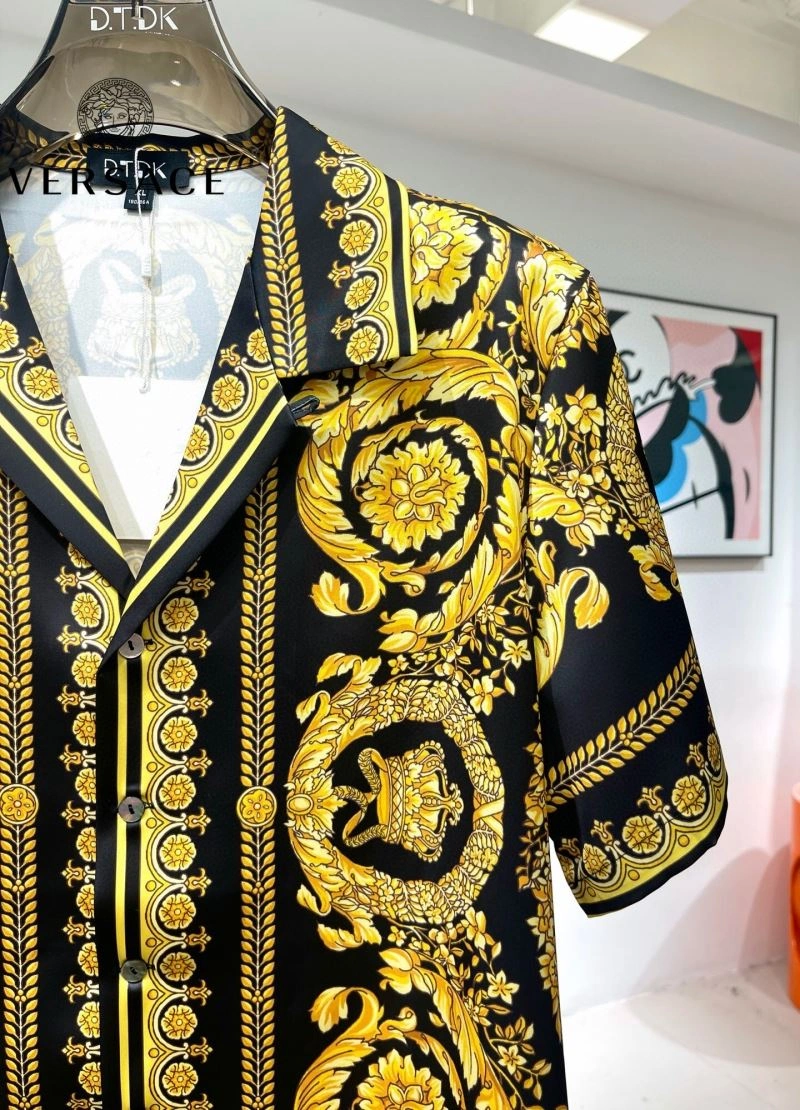 Refined Versace Short Suits 175151