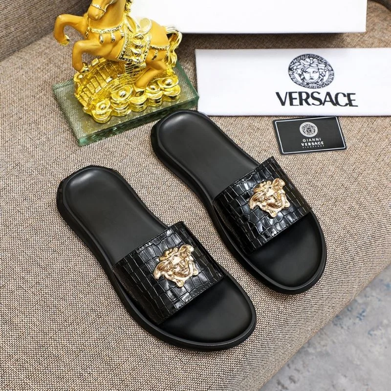 Versatile Versace Slippers 37265