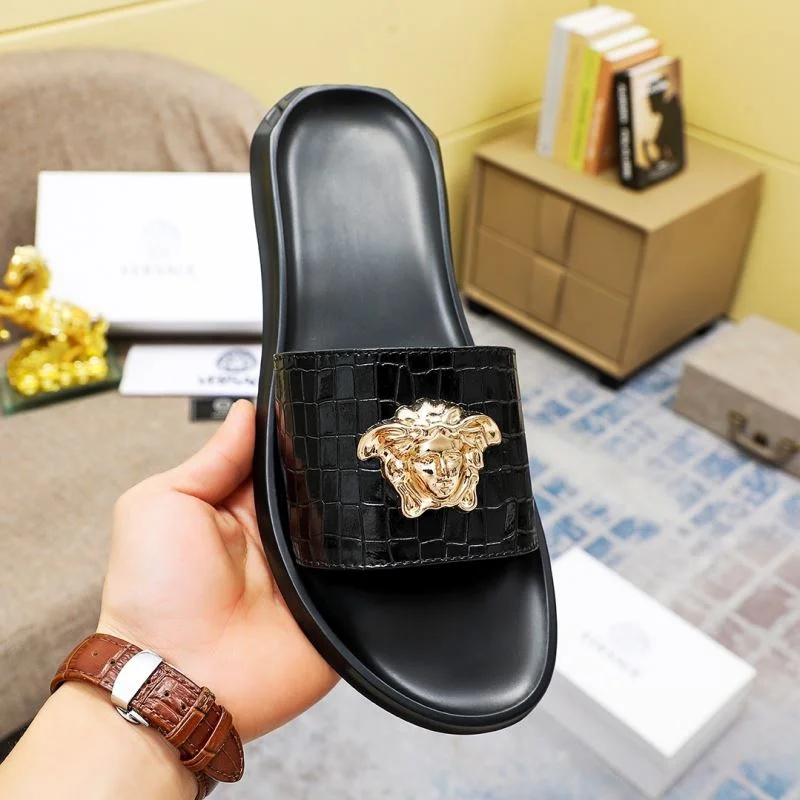 Versatile Versace Slippers 37265