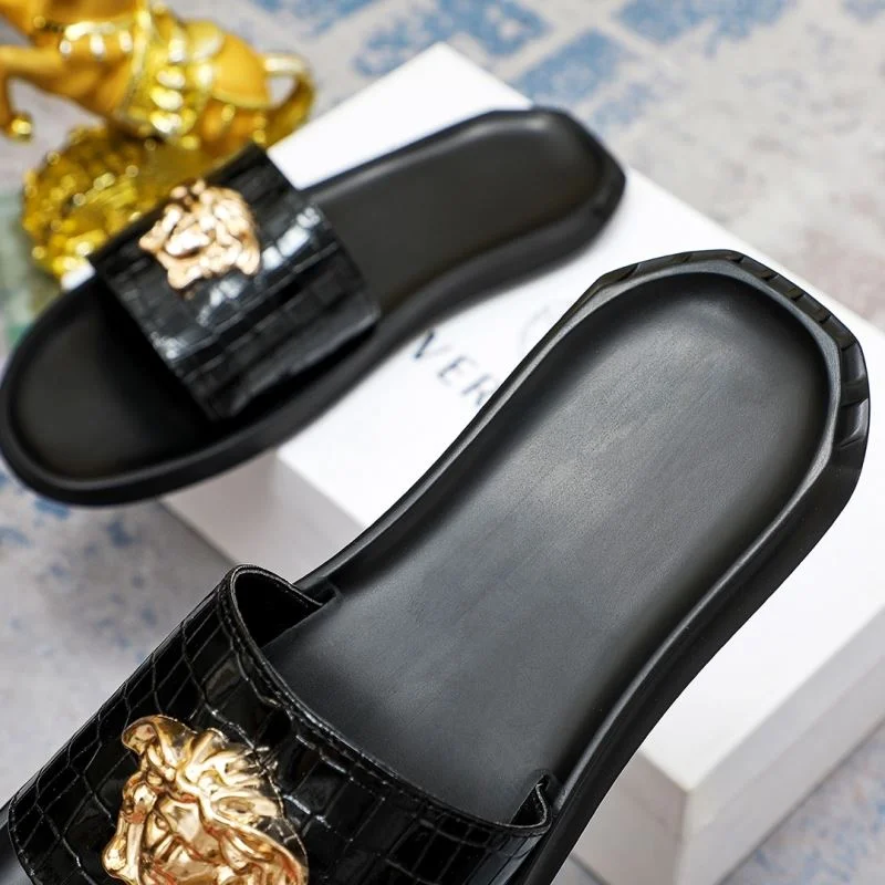 Versatile Versace Slippers 37265