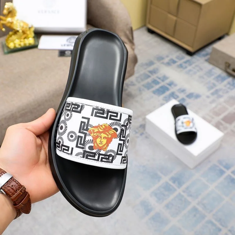WrinkleFree Versace Slippers 37268