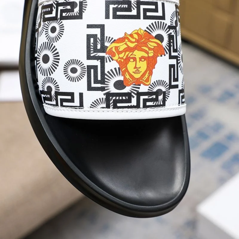 WrinkleFree Versace Slippers 37268