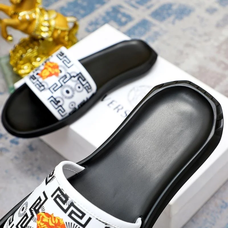 WrinkleFree Versace Slippers 37268