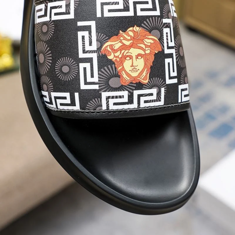Versace Slippers Effortless 37266