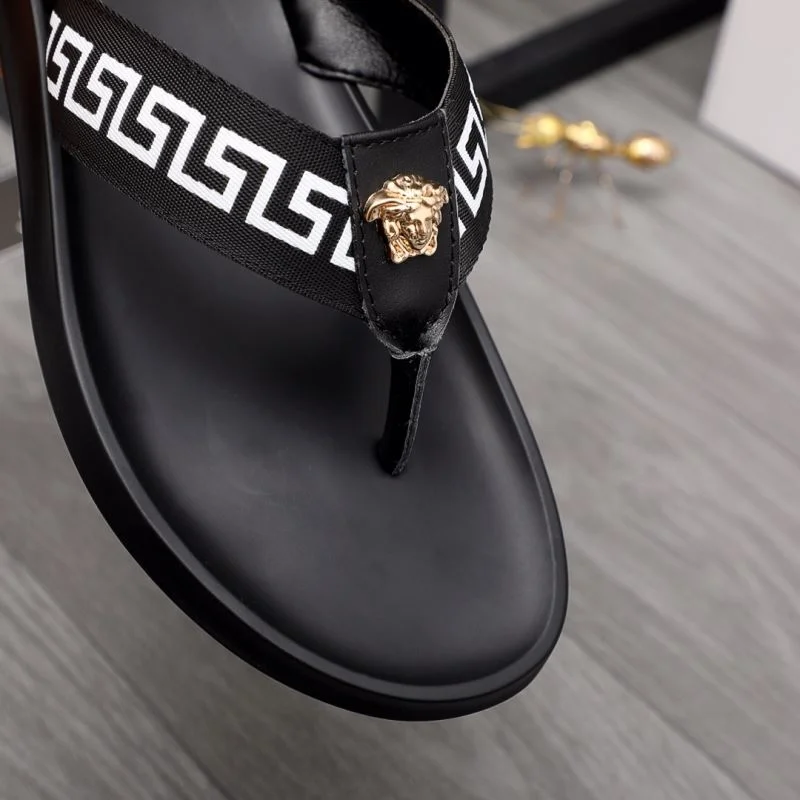 Versace Slippers ZeroBulk 37247