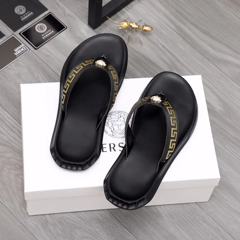 Trendsetting Versace Slippers 37237
