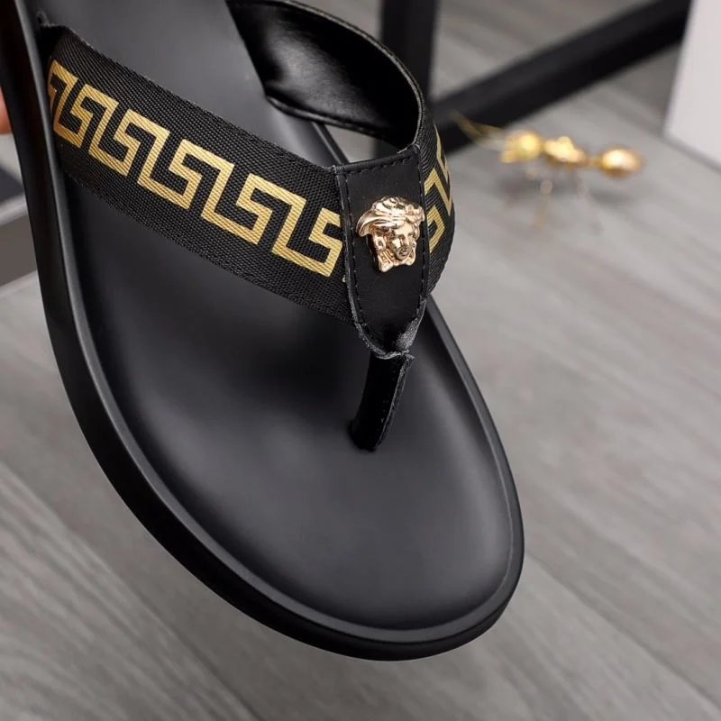 Trendsetting Versace Slippers 37237