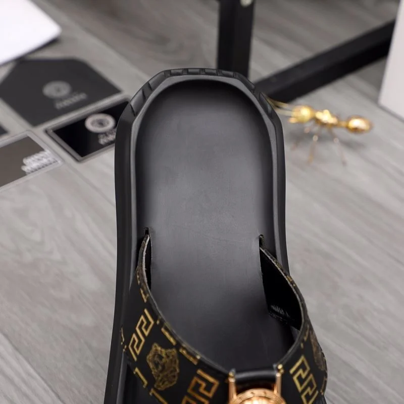 Versace Slippers UrbanStyle 37241