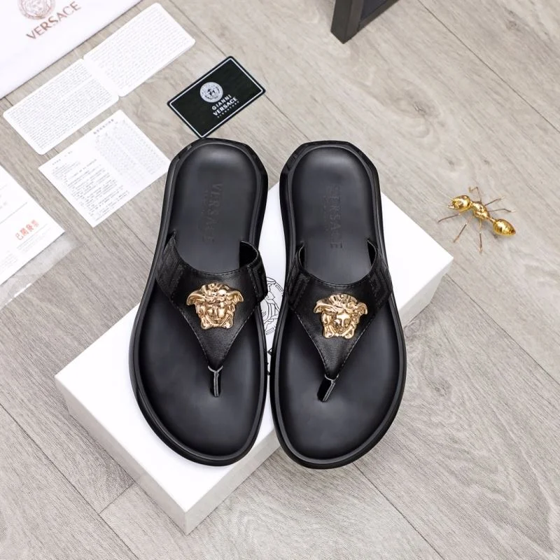 Versace Slippers Stylish 37248