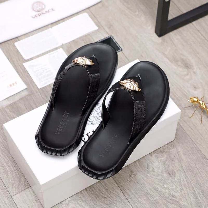Versace Slippers Stylish 37248