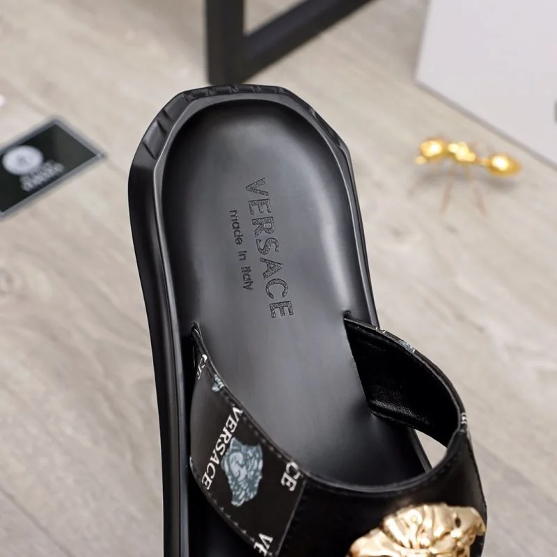 Versace Slippers FashionForward 37258