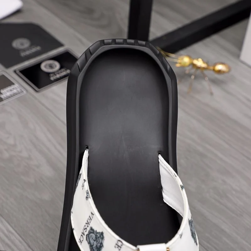 Classic Versace Slippers 37233