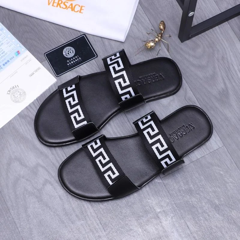 Comfortable Versace Slippers 37228