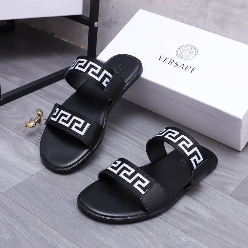 Comfortable Versace Slippers 37228