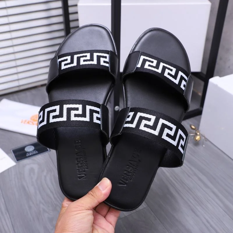 Comfortable Versace Slippers 37228