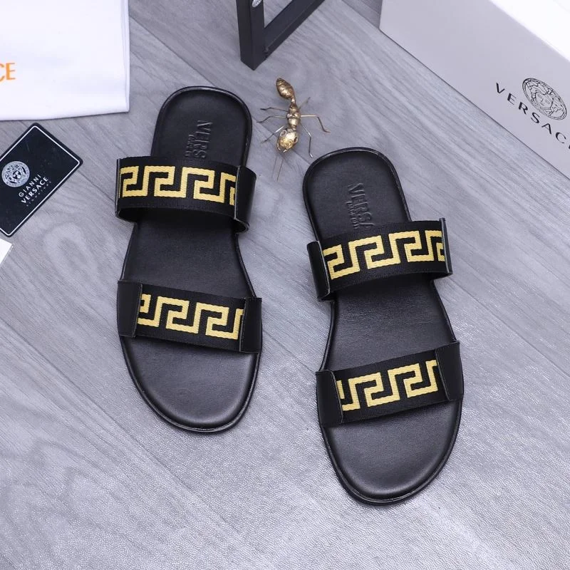 Versace Slippers Packable 37226
