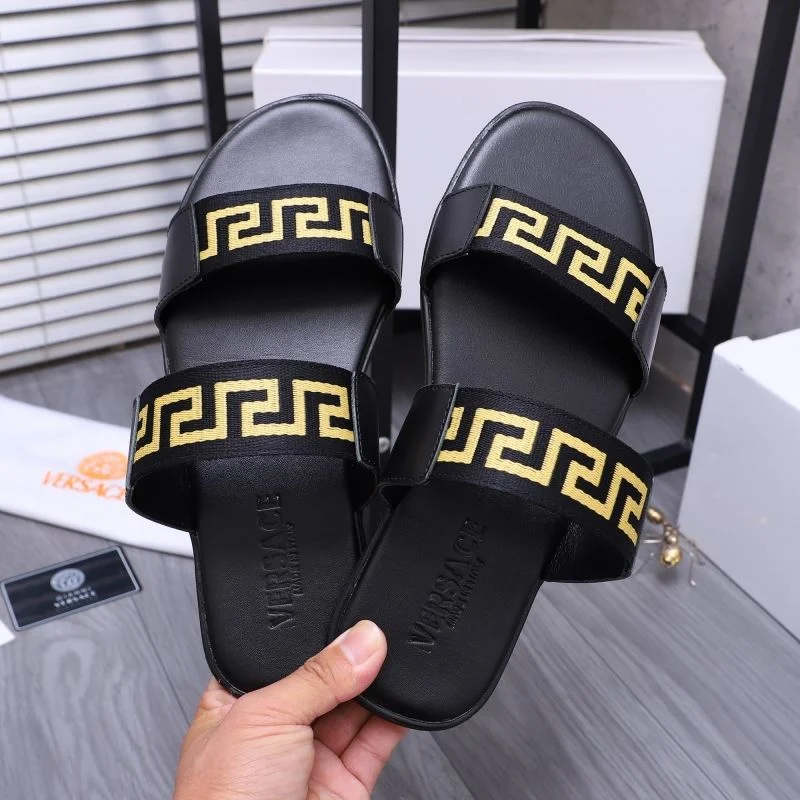 Versace Slippers Packable 37226
