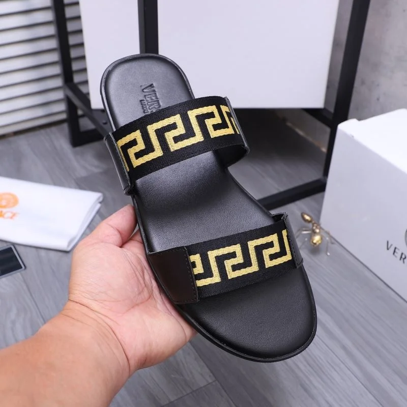 Versace Slippers Packable 37226