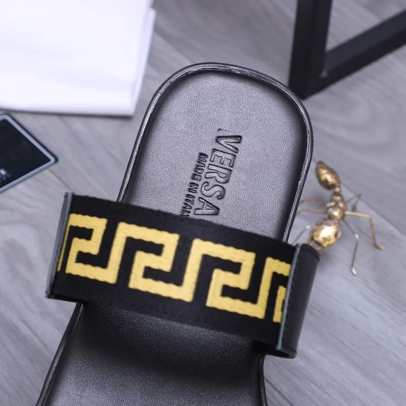 Versace Slippers Packable 37226