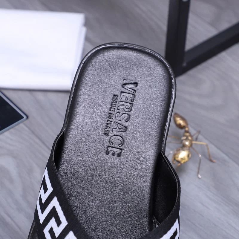 Cozy Versace Slippers 37224