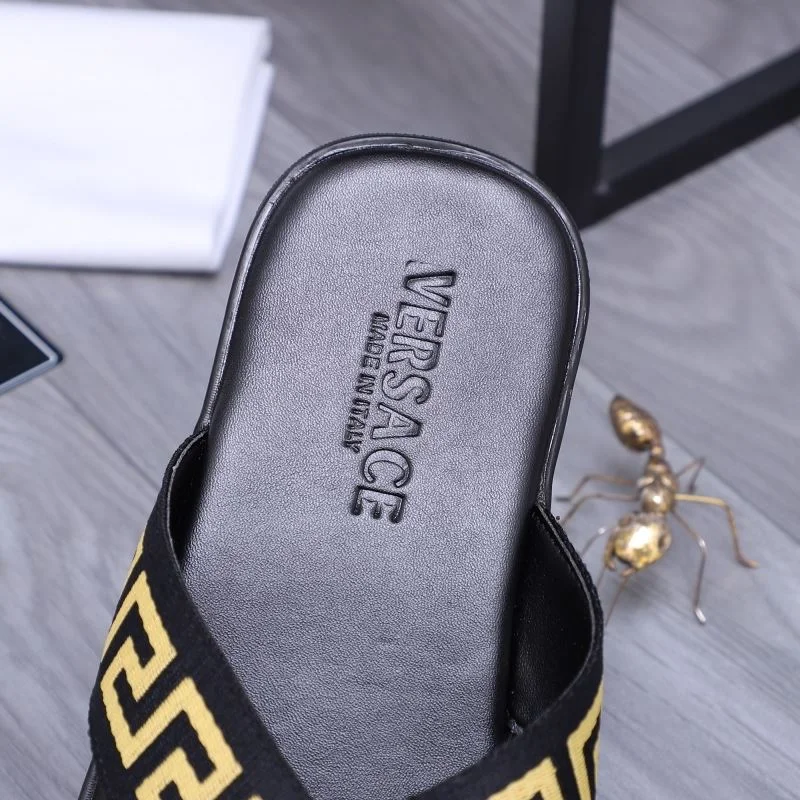 WrinkleFree Versace Slippers 37217