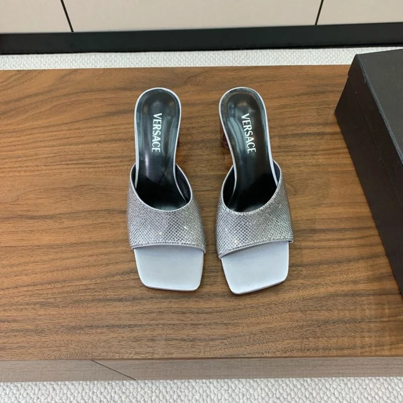 Minimalist Versace Slippers 37411