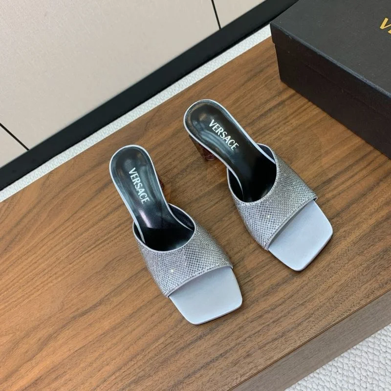 Minimalist Versace Slippers 37411