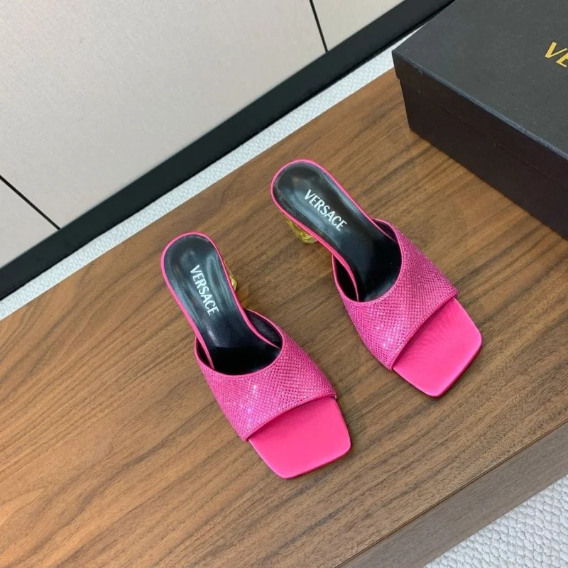 Versace Slippers Youthful 37429