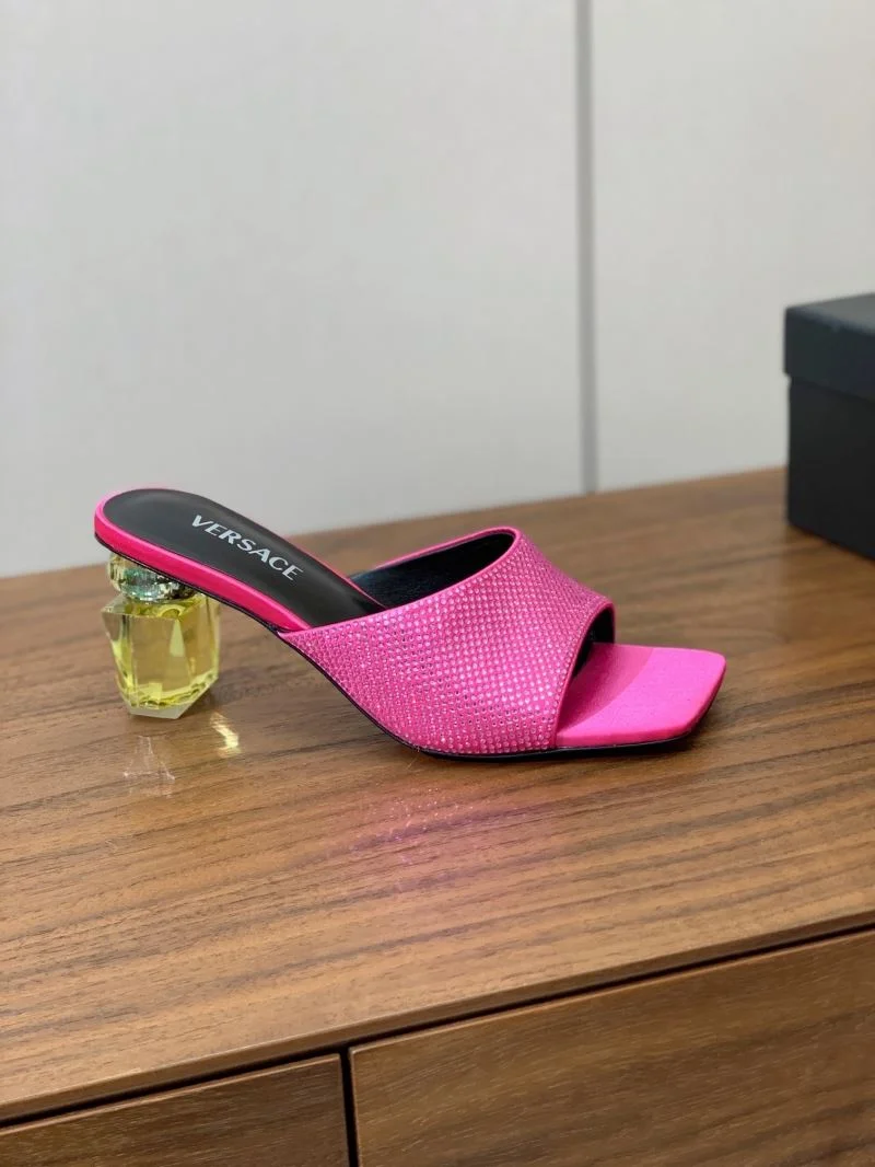 Versace Slippers Youthful 37429