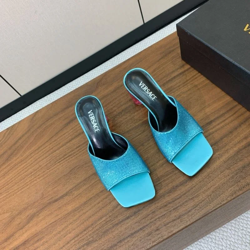 Versace Slippers Fashionable 37409