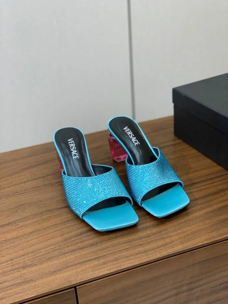 Versace Slippers Fashionable 37409