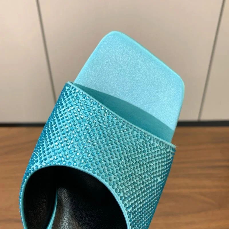 Versace Slippers Fashionable 37409