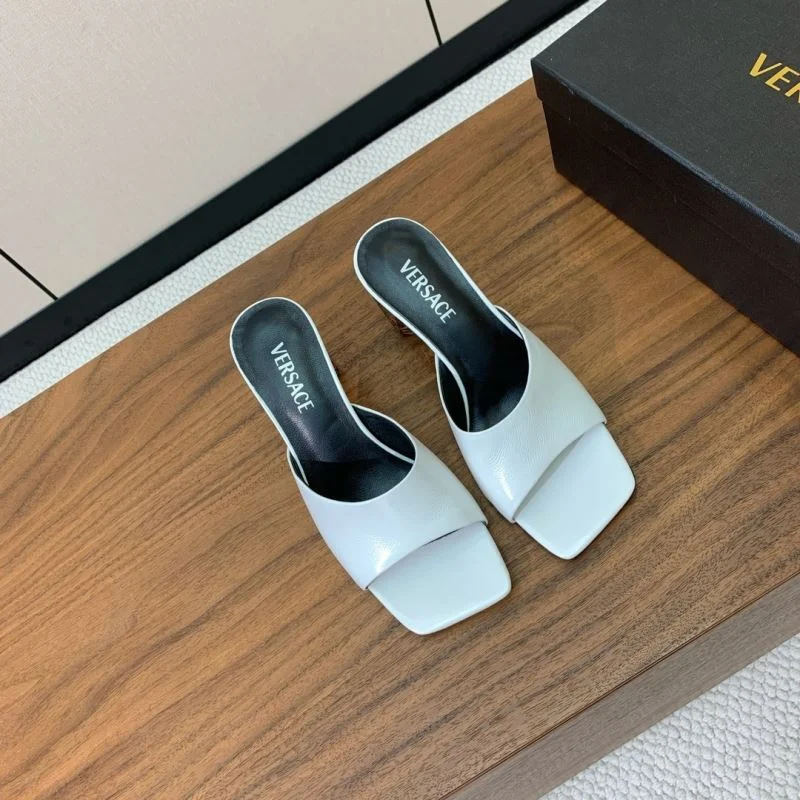 Versace Slippers Unique 37427